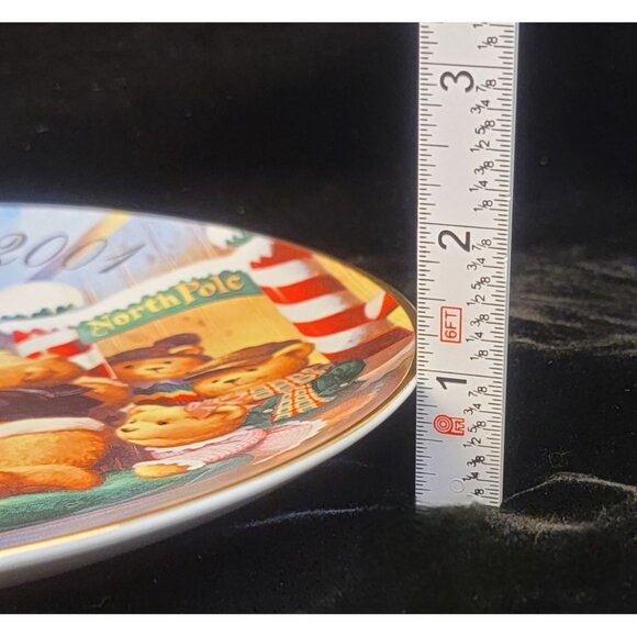 Vintage Avon Porcelain Collector's Plate "A Visit From Santa" - Picture 10 of 10